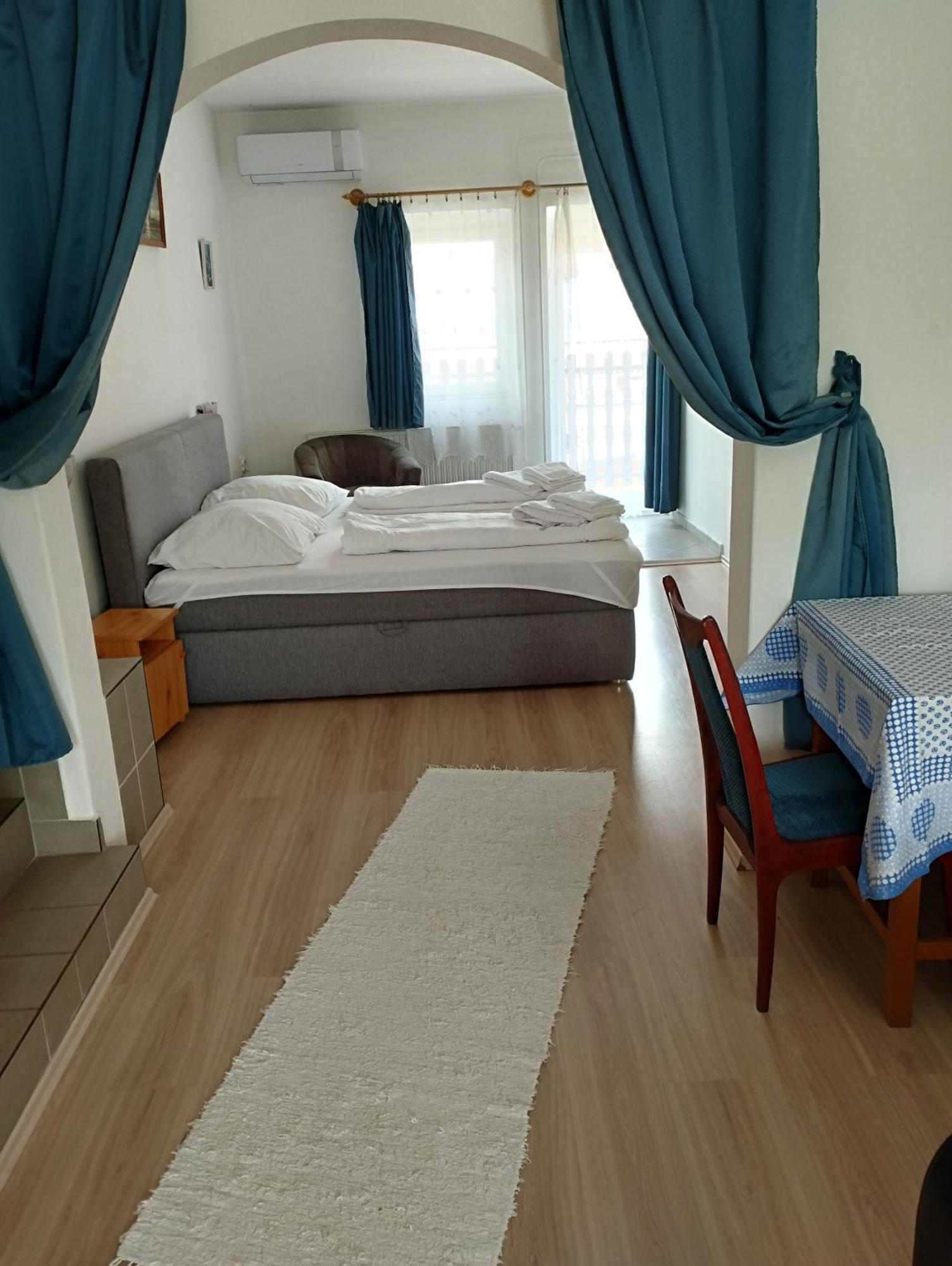 Paprika Vendeghaz Hotel Harkany Exterior photo